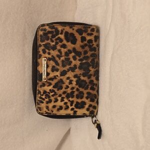 Stella & Dot Chelsea Tech Wallet